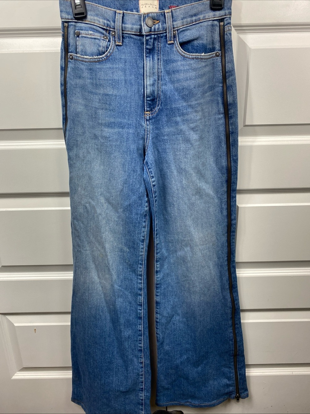 Alice + Olivia Gorgeous Side Zip Wide Flare Leg Side Zipper Detail 26x31 Denim
